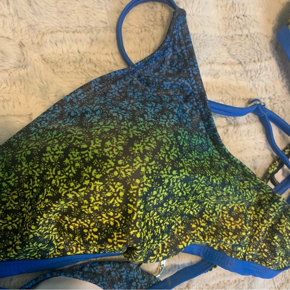 NWT Wrap Around Bikini - Picture 3 of 11